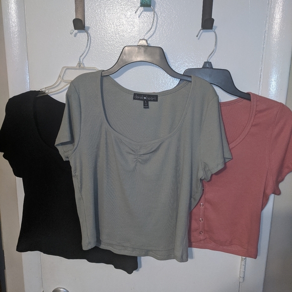 Bundle Of 3 Crop Tops Sz Large - Picture 2 of 16